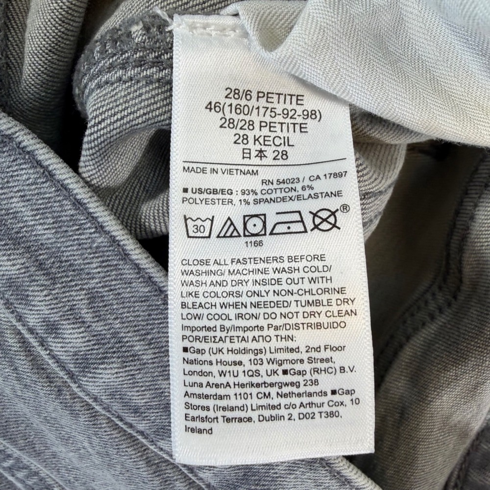 Gap Vintage Slim Mid Rise Cropped Jeans Women's Size 28 / 6P Gray Distressed - Picture 4 of 6